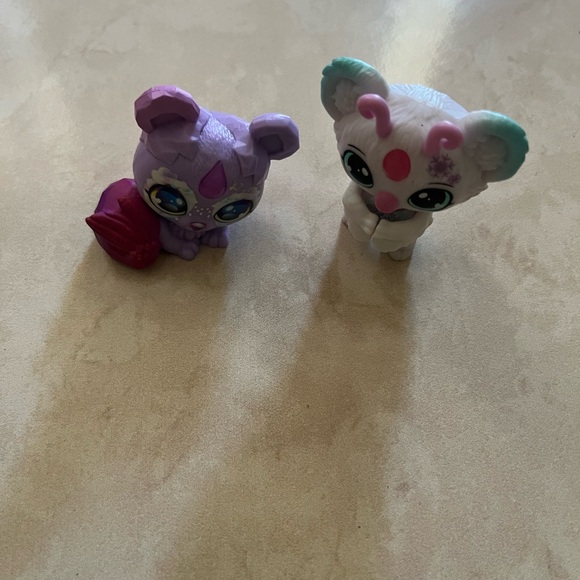 Magic Mixies Purple and White Small Pet Figures - Picture 3 of 9